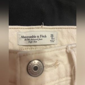 Abercrombie and fitch 90’s relaxed jeans 25 x short